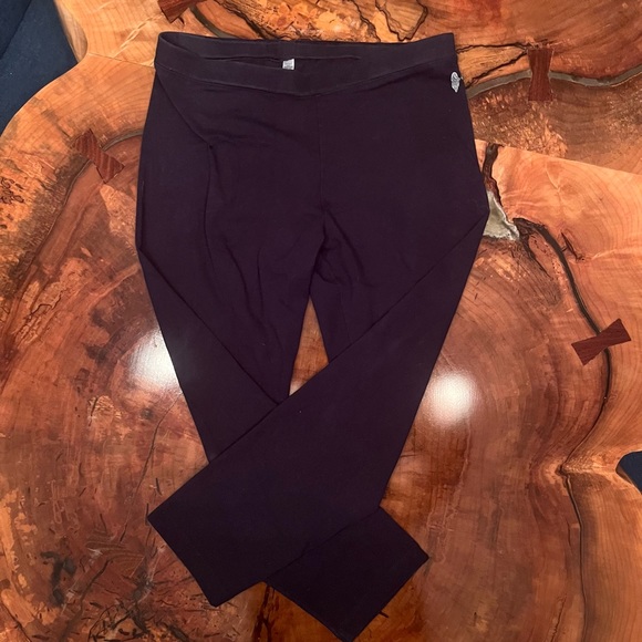Victoria’s Secret Size M Crop Leggings - Picture 1 of 4